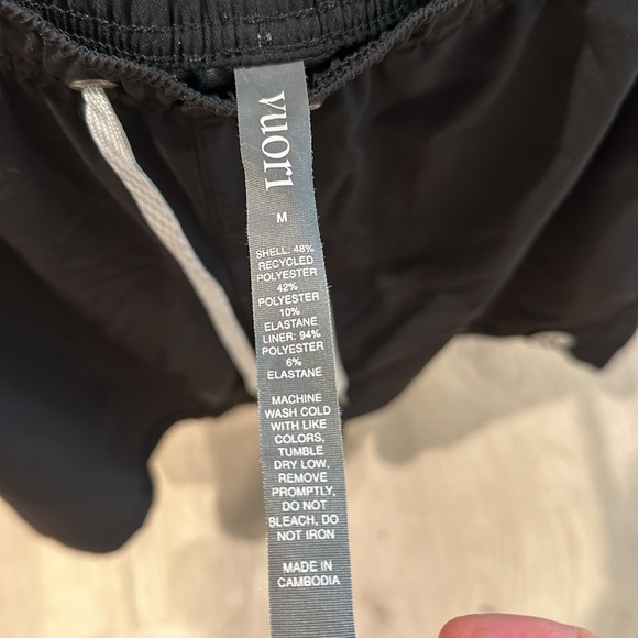 Vuori Black Athletic Shorts - Picture 5 of 6